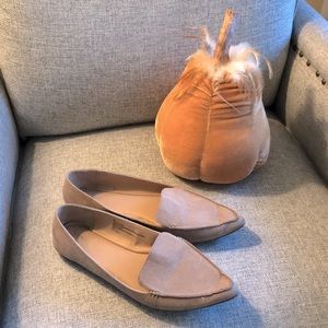 Pointy toed loafers
